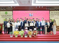 Đảng ủy Học viện Nông nghiệp Việt Nam tổ chức Lễ trao tặng Huy hiệu 50 năm, 40 năm, 30 năm tuổi Đảng