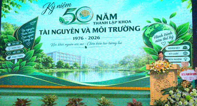 50 năm Khoa Tài nguyên và Môi trường Từ cái nôi đào tạo quản lý đất đai đến kiến tạo tương lai xanh
