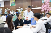Ngày đầu tiên, đã có hàng trăm tân sinh viên đến nhập học tại Học viện Nông nghiệp Việt Nam