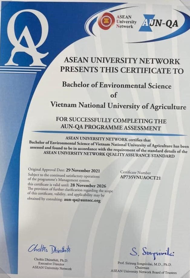 The Bachelor of Environmental Science received the Certificate of AUN-QA standard