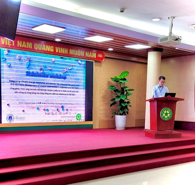 Dr. Ngo Thanh Son delivers closing remarks at the workshop