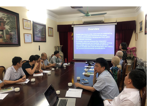 PGS.TS. Đỗ Thị Tám trình bày nghiên cứu