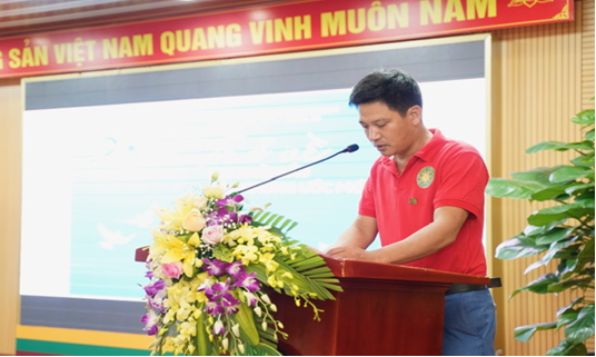 ThS. Vũ Tiến Mạnh thay mặt BCT cảm ơn Thầy, Cô và các CSV QLĐĐ40B về dự lễ kỷ niệm