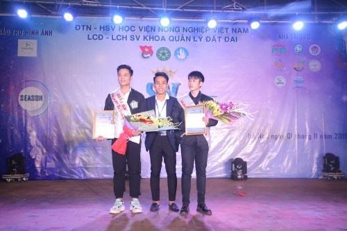 Giải Ba thuộc về Hà Quốc Biên sinh viên K63QLDDB và Vũ Thanh Nhàn sinh viên K64QLTN
