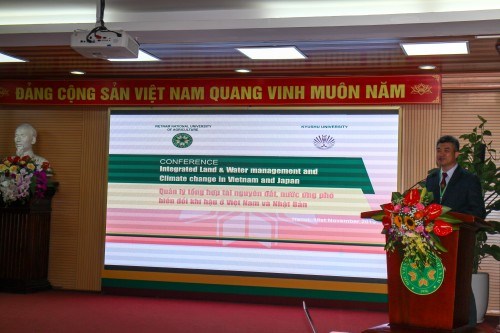 GS.TS.Phạm Văn Cường - Phó Giám đốc học viện Nông nghiệp Việt Nam phát biểu tại Hội thảo