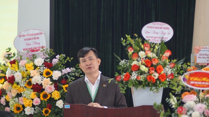 PGS.TS. Trần Trọng Phương - Trưởng khoa phát biểu chào mừng ngày lễ 