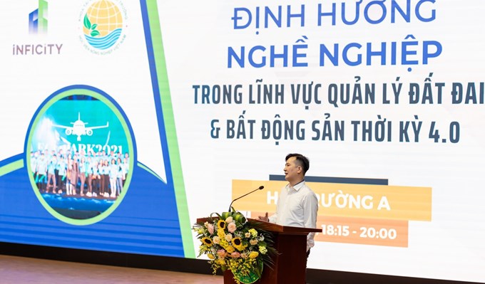 PGS.TS. Trần Trọng Phương-Trưởng khoa phát biểu chào mừng buổi toạ đàm