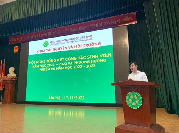 PGS.TS. Trần Trọng Phương phát động phong trào học tập và nghiên cứu khoa học năm học 2022-2023.