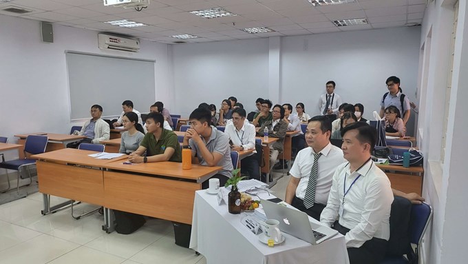 PGS.TS. Trần Trọng Phương, chủ trì và điều hành phiên: Giám sát tài nguyên và đánh giá chất lượng môi trường