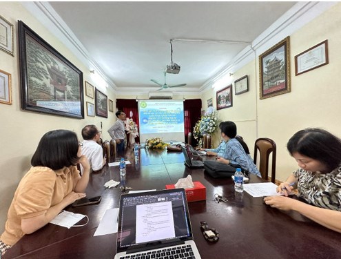 TS. Luyện Hữu Cử trình bày nghiên cứu 