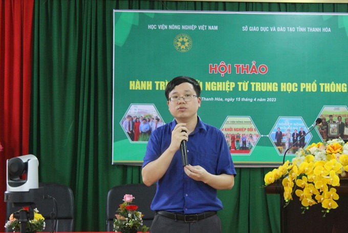 Ông Nguyễn Minh Quang - Chủ tịch HĐQT Công ty cổ phần FEC chia sẻ kinh nghiệm khởi nghiệp. Ảnh: LT