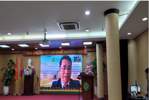 GS.TS. Phạm Bảo Dương – Phó Giám đốc Học viện phát biểu tại Hội  thông qua hình thức trực tuyến