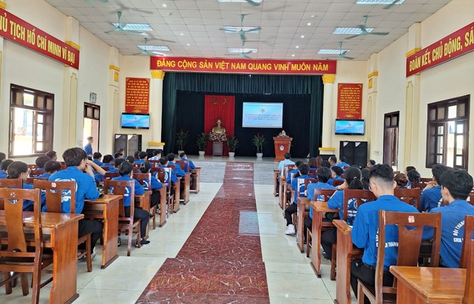 Quang cảnh buổi tiếp nhận sinh viên tình nguyện