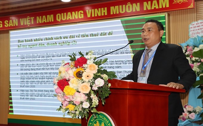 PGS.TS Nguyễn Hữu Ngữ, trường Đại học Nông lâm, Đại học Huế phát biểu tham luận tại Hội thảo
