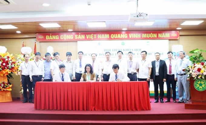 Lãnh đạo Học viện Nông nghiệp Việt Nam, Đại học Nông lâm Huế, Trường Đại học Cần Thơ ký Biên bản ghi nhớ hợp tác về phối hợp trao đổi học thuật, phối hợp đào tạo, nghiên cứu khoa học và chuyển giao công nghệ