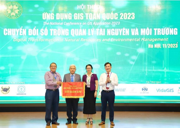 GIS 2023 là nơi quy tụ đội ngũ các nhà khoa học, chuyên gia hàng đầu, giàu kinh nghiệm trong nước và quốc tế.