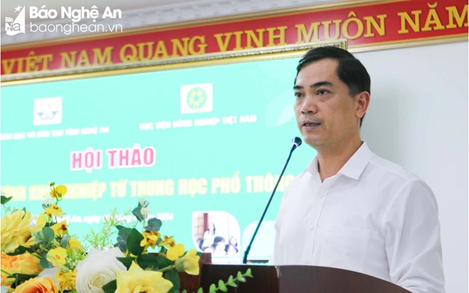 TS. Nguyễn Văn Khoa - Phó Giám đốc Sở GD&ĐT tỉnh Nghệ An phát biểu khai mạc hội thảo. Ảnh: Thanh Phúc