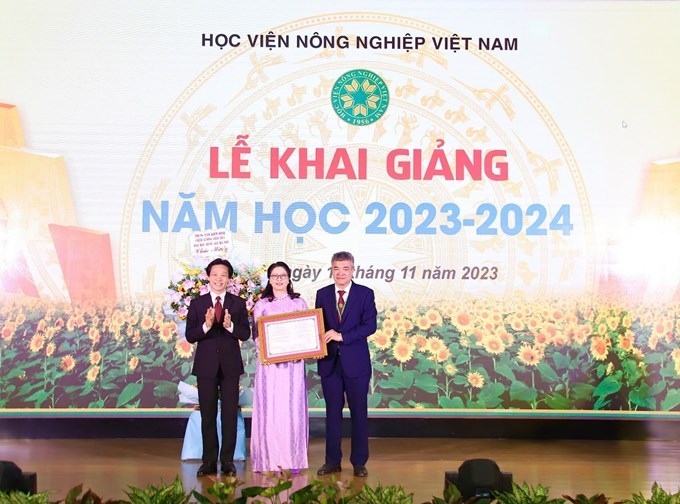 Học viện nhận chứng nhậnđạt chất lượng giáo dục đại học theo tiêu chuẩn của Bộ Giáo dục và Đào tạo
