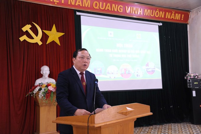 PGS.TS Vũ Ngọc Huyên – Phó Giám đốc Học viện Nông nghiệp Việt Nam khuyến khích học sinh khởi nghiệp từ những ý tưởng ban đầu tưởng như rất đơn giản nhưng sẽ có giá trị ươm mầm, nuôi dưỡng, phát triển trong tương lai.