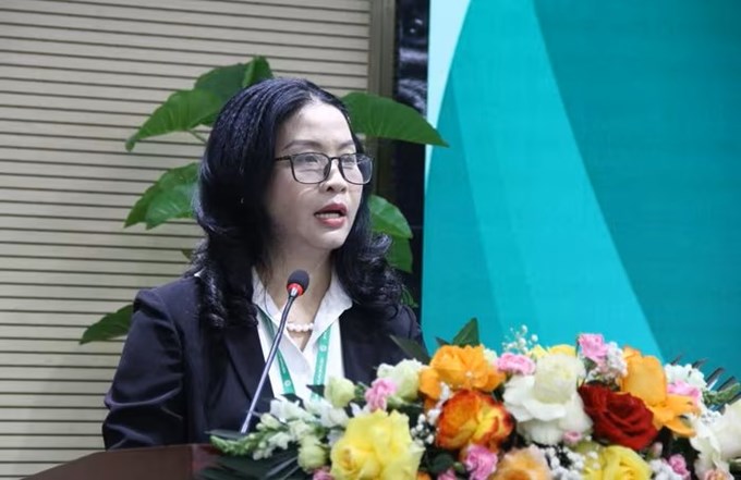 GS.TS Nguyễn Thị Lan phát biểu tại hội nghị.