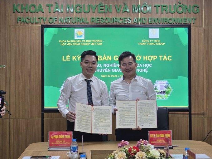 Lễ ký kết hợp tác chiến lược giữa Khoa Tài nguyên và Môi trường, Học viện Nông nghiệp Việt Nam và Công ty TNHH Thành Trung Group