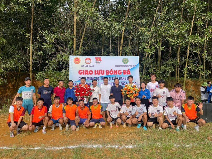 Buổi giao lưu bóng đá cùng đội bóng xã Lực Hành, tỉnh Tuyên Quang