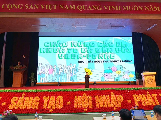 Sinh viên xuất sắc Nguyễn Thúy Quỳnh, lớp QLĐĐB K67 chia sẻ những trải nghiệm và nỗ lực của bản thân