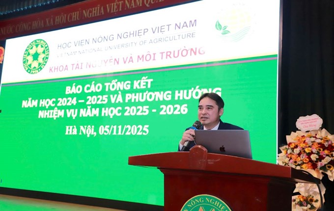 PGS.TS. Trần Quốc Vinh - Phó trưởng khoa, báo cáo tổng kết năm học 2024-2025