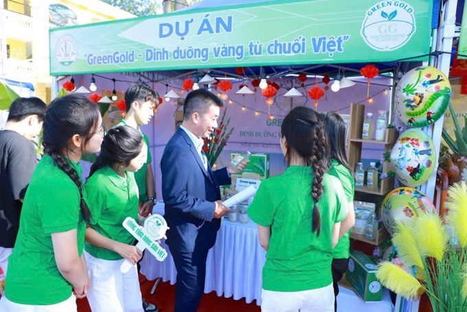 PGS.TS. Nguyễn Xuân Cảnh - Trưởng Khoa Công nghệ sinh học, Học viện Nông nghiệp Việt Nam là thành viên Hội đồng Ban Giám khảo Cuộc thi “Học sinh phổ thông với ý tưởng khởi nghiệp” tỉnh Hưng Yên năm 2025