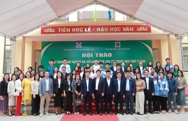 Học viện Nông nghiệp Việt Nam phối hợp với Sở Giáo dục và Đào tạo Hưng Yên tổ chức Hội thảo “Hành trình khởi nghiệp và Đổi mới sáng tạo từ trung học phổ thông”