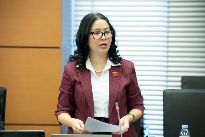 Giám đốc Học viện Nông nghiệp Việt Nam Nguyễn Thị Lan phát biểu tại tổ của Quốc hội, chiều 3/12. Ảnh: Media Quốc hội