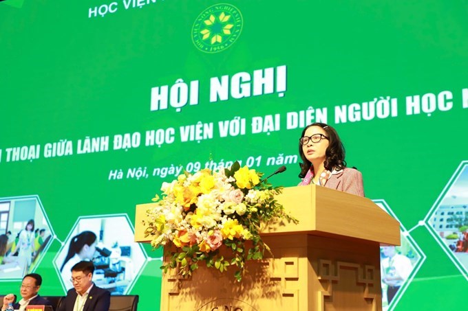 GS.TS. Nguyễn Thị Lan - Bí thư Đảng ủy, Giám đốc Học viện phát biểu chỉ đạo tại Hội nghị