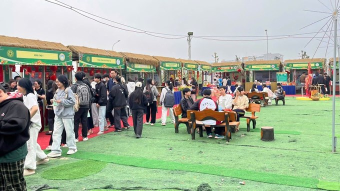 Hội chợ Xuân VNUA2026: Điểm hẹn văn hóa và thương mại sầm uất, nơi hội tụ tinh hoa nông sản Việt.