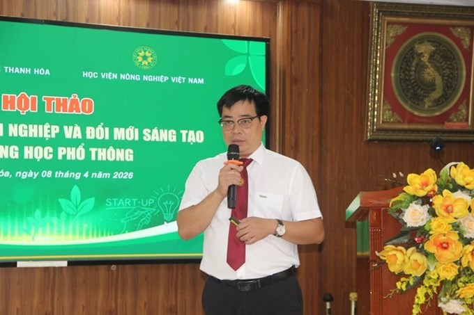 PGS.TS. Cao Trường Sơn, Trưởng nhóm nghiên cứu tinh hoa về Quản lý Môi trường và Phát triển bền vững, Học viện Nông nghiệp Việt Nam trình bày tham luận “Hoạt động khởi nghiệp của sinh viên Học viện Nông nghiệp Việt Nam, phát động Cuộc thi ý tưởng khoa học công nghệ/khởi nghiệp trong học sinh THPT năm 2026”.