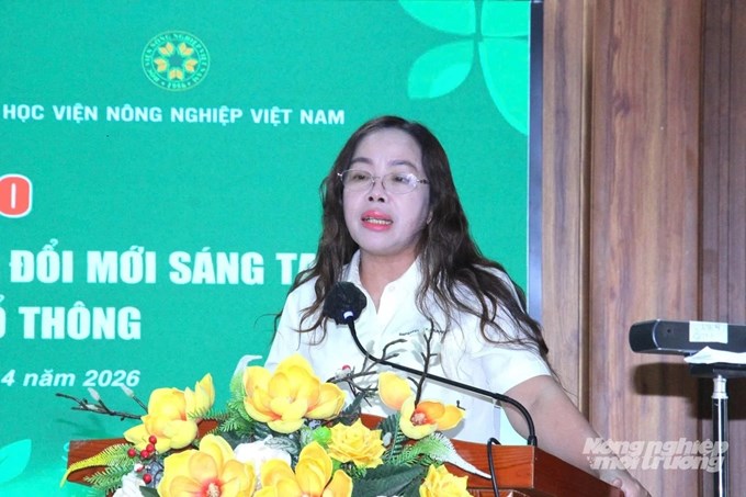 Bà Bùi Thị Thanh, Phó Giám đốc Sở Giáo dục và Đào tạo Thanh Hóa phát biểu tại hội thảo. Ảnh: Trung Quân.