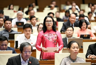 Đầu tư cho con người để mở đường tăng trưởng