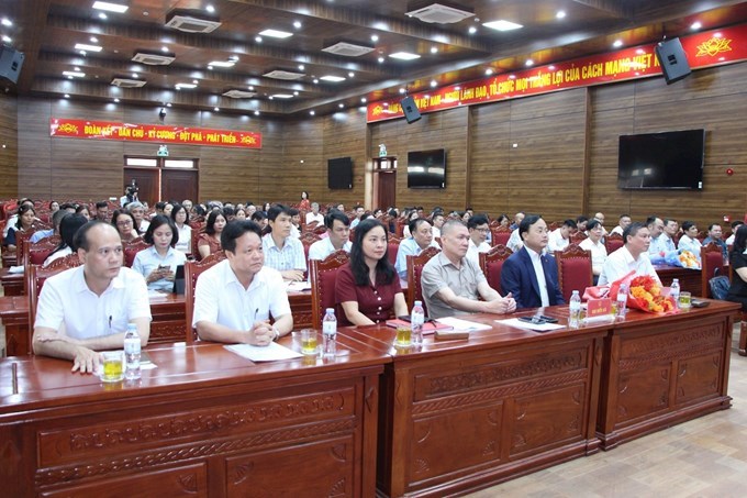 Các đại biểu, cử tri tham dự hội nghị tại điểm cầu chính tại xã Mỹ Đức. Ảnh: TT 