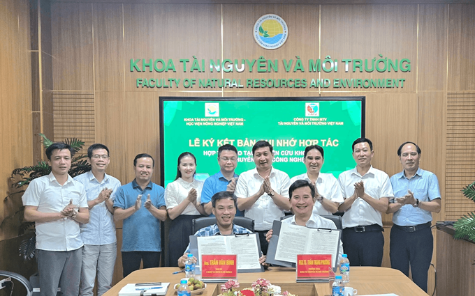 Khoa Tài nguyên và Môi trường đẩy mạnh hợp tác với doanh nghiệp