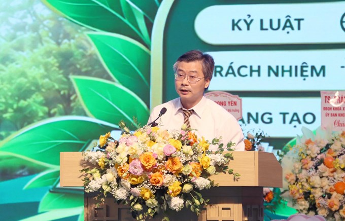 PGS,TS. Nguyễn Công Tiệp, Phó Giám đốc Học viện Nông nghiệp Việt Nam phát biểu tại buổi lễ. Ảnh: Văn Thanh