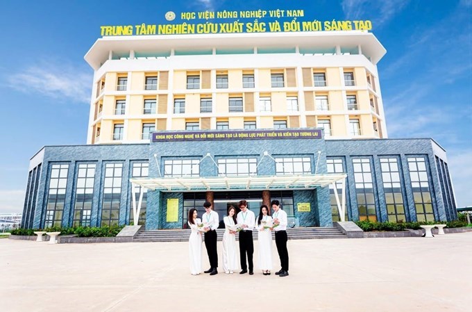 Trung tâm Nghiên cứu xuất sắc và Đổi mới sáng tạo, cùng nhà xưởng nghiên cứu và hoàn thiện công nghệ, mở thêm không gian kết nối nghiên cứu với ứng dụng. Ảnh: NTCC.