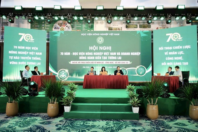 Toàn cảnh Hội nghị đối thoại chiến lược giữa Học viện Nông nghiệp Việt Nam và doanh nghiệp. Ảnh: Mai Khôi