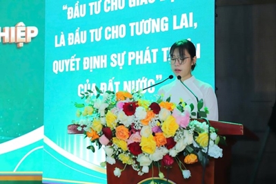 Học viện Nông nghiệp Việt Nam trao học bổng, tiếp sức sinh viên vươn xa