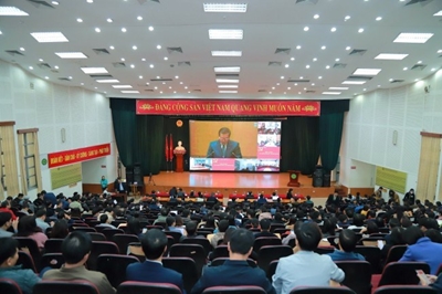 Cán bộ, đảng viên Học viện Nông nghiệp Việt Nam tham dự Hội nghị toàn quốc nghiên cứu, học tập, quán triệt Nghị quyết Hội nghị lần thứ tám, Ban Chấp hành Trung ương Đảng khoá XIII