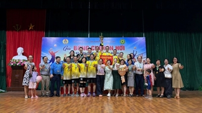 Bế mạc và trao thưởng Giải bóng chuyền hơi CBVC, NLĐ năm 2026
