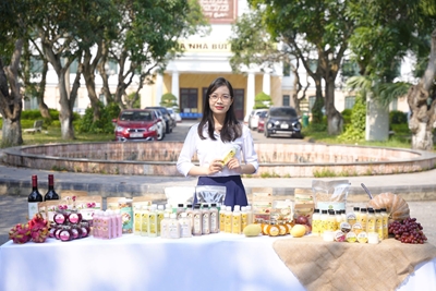 Cô Thân Thị Hương - người truyền động lực tới các lớp sinh viên