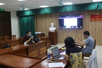 Sinh viên khoa Kinh tế  PTNT bảo vệ khóa luận tốt nghiệp trực tuyến