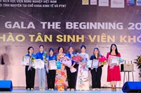 Sôi động đêm gala The Beginning 2022 Khoa Kinh tế và Phát triển nông thôn