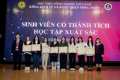 Nữ sinh ngành kinh tế số tài năng, đam mê nghiên cứu khoa học