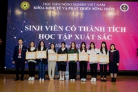 Nữ sinh ngành kinh tế số tài năng, đam mê nghiên cứu khoa học