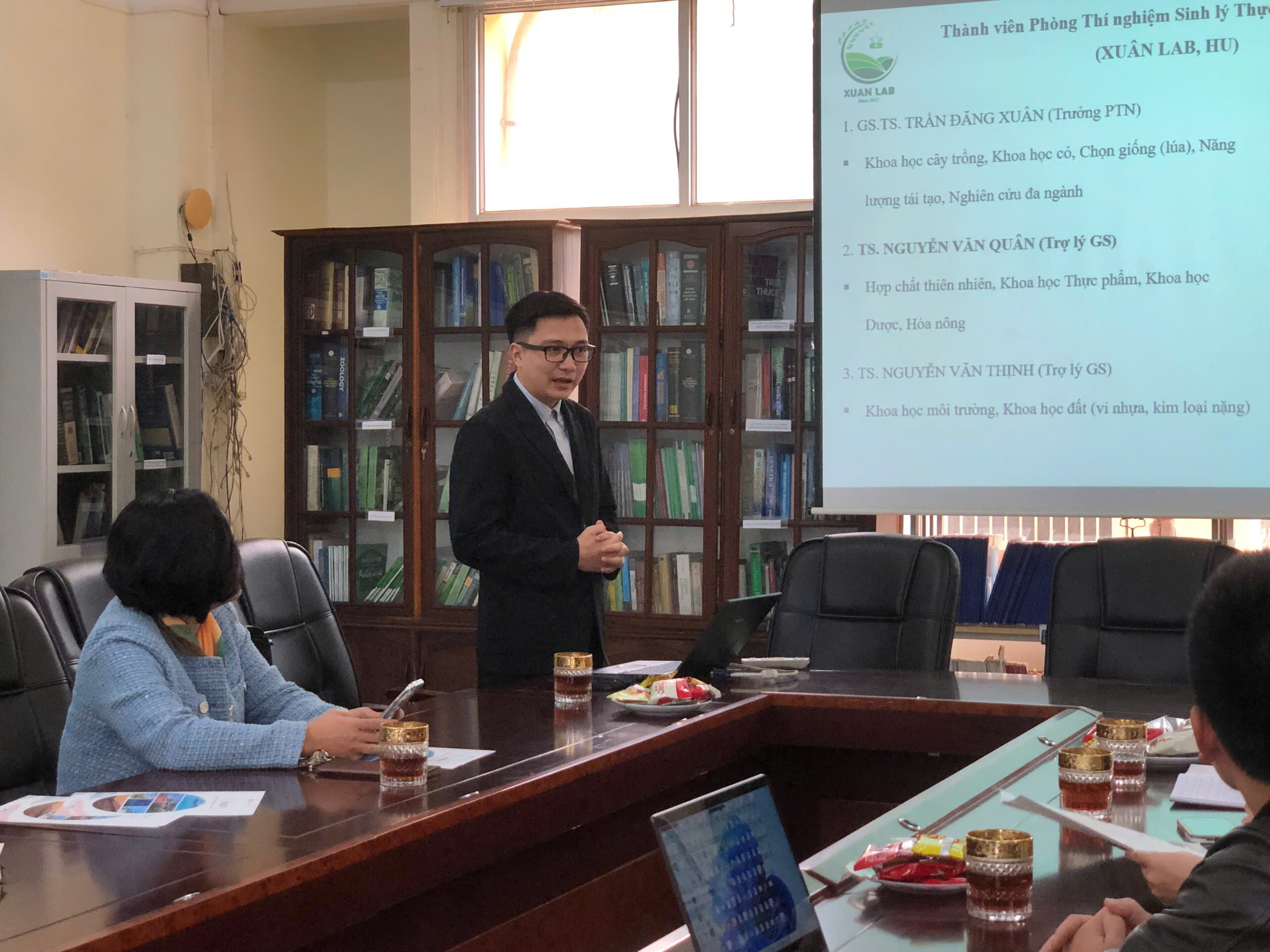 Phòng thí nghiệm chọn giống